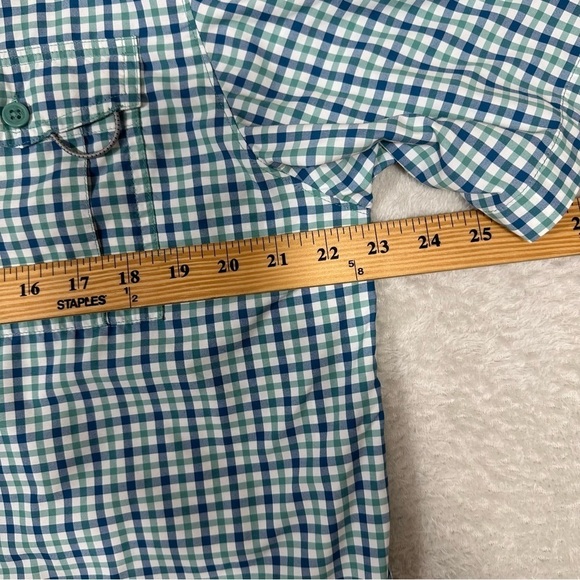 Columbia PFG button down - Picture 2 of 5